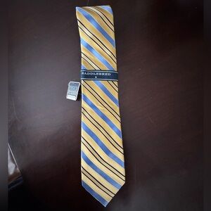NWT Saddlebred Yellow/Blue Flushing Striped Tie.